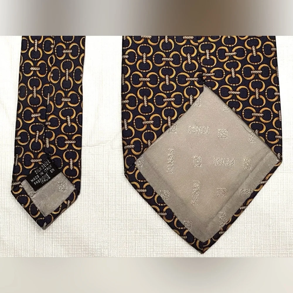 FENDI NECK TIE 100% SILK HAND MADE ITALY BLUE GOLD LINKS PREOWNED IMPERFECT